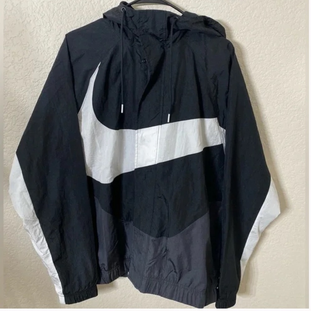 Nike windbreaker new without tags